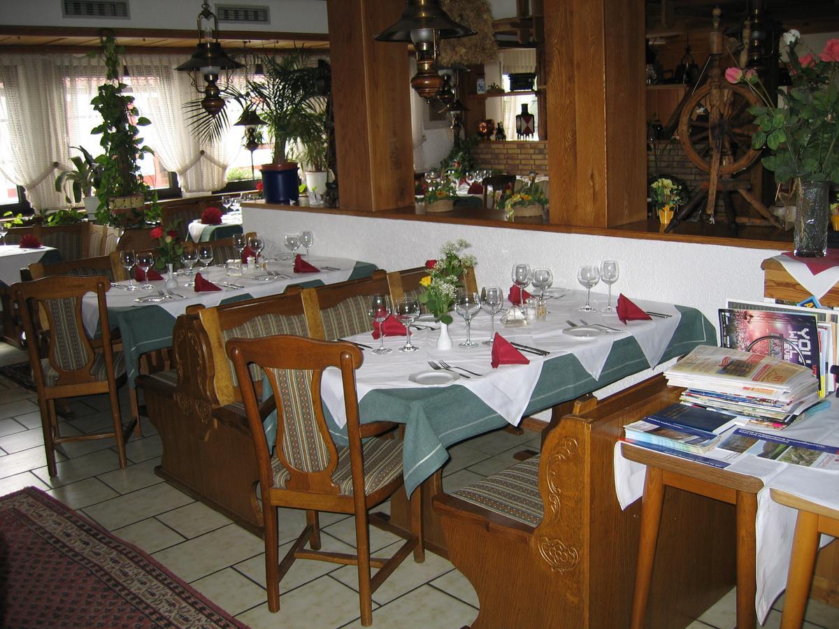 Hotel-Restaurant-Pfaelzer-Stuben Bruchmuhlbach-Miesau Exterior photo